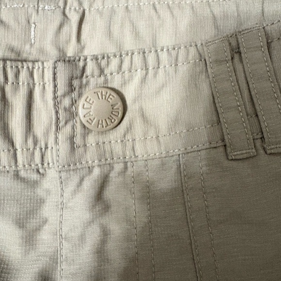 The North Face Women’s Beige Nylon Convertible Hiking Pants - Picture 2 of 15